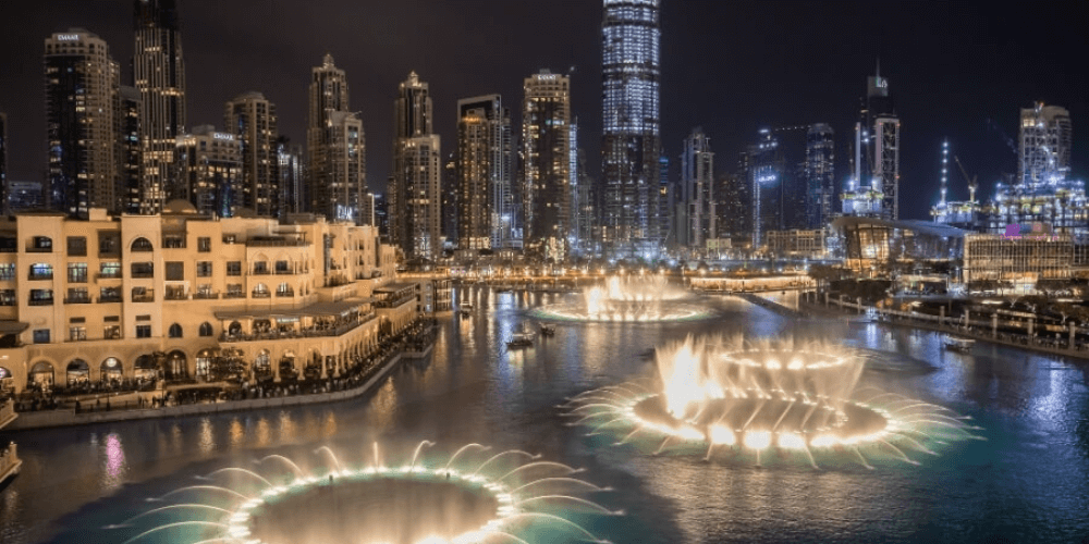 Watch the Dazzling Dubai Fountain Show