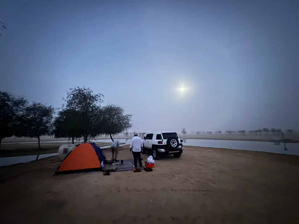 Crescent Moon Lake Dubai - Camping