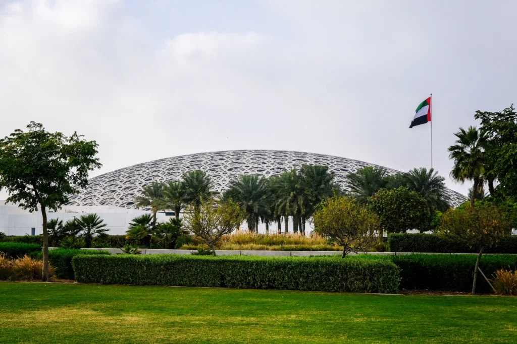 louvre abu dhabi saadiyat island