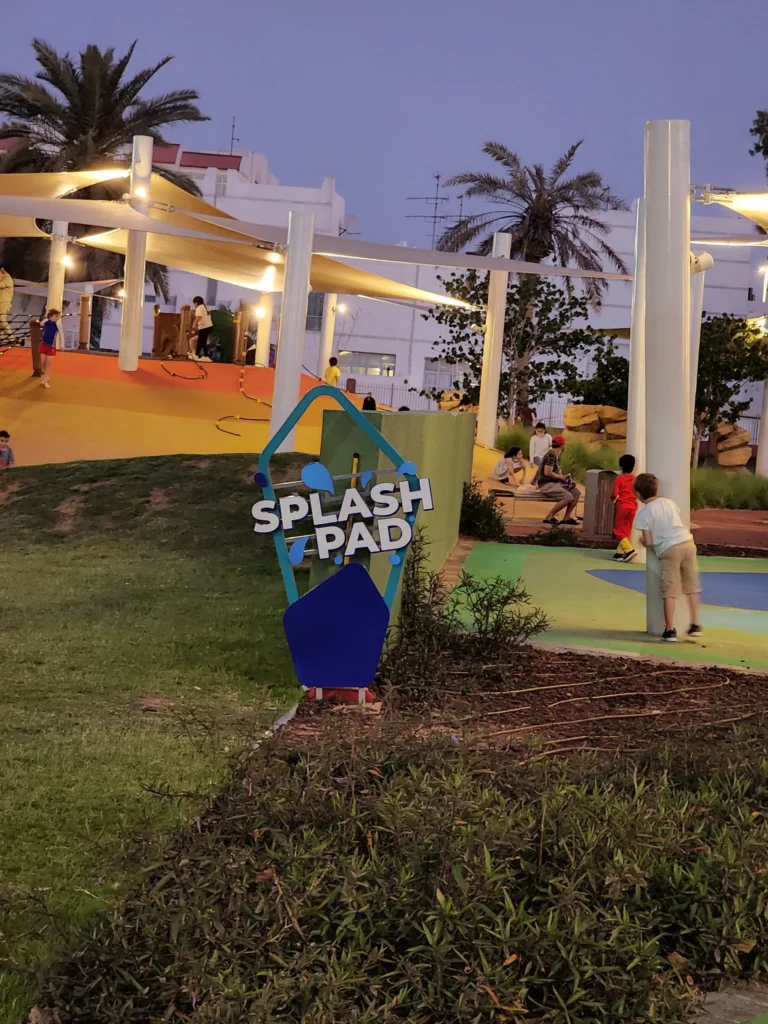 sheikha fatima park splash timings