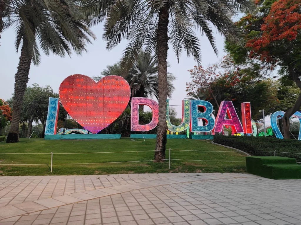 What are the Must-See Attractions in Zabeel Park