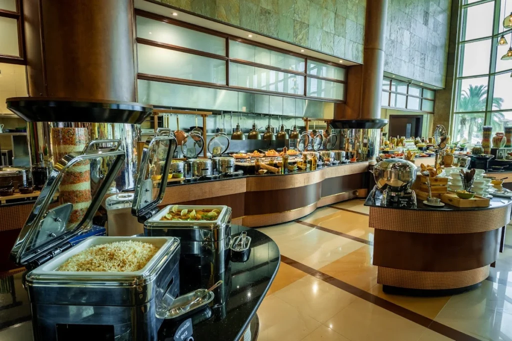 What Dining Options Are Available at Al Raha Beach Resort