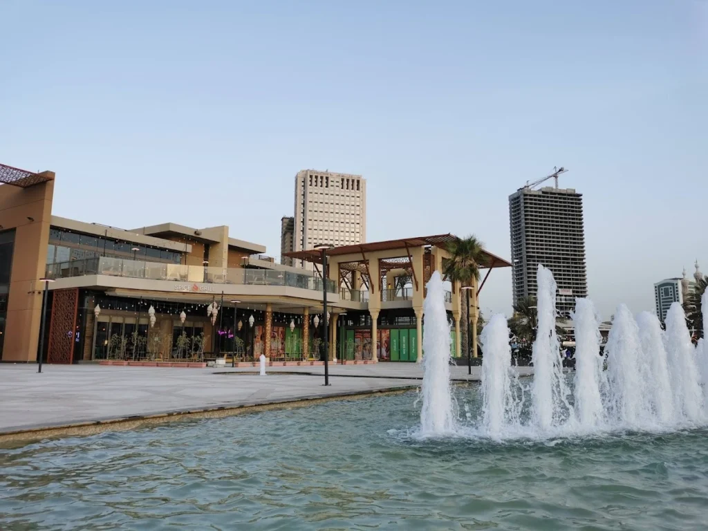 Why Al Majaz Waterfront Park is a Must-Visit in Sharjah