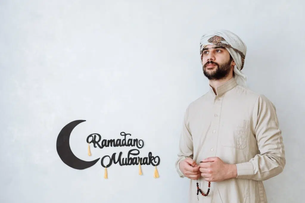 Tourists observing Ramadan in Dubai 2026 dressed modestly in public